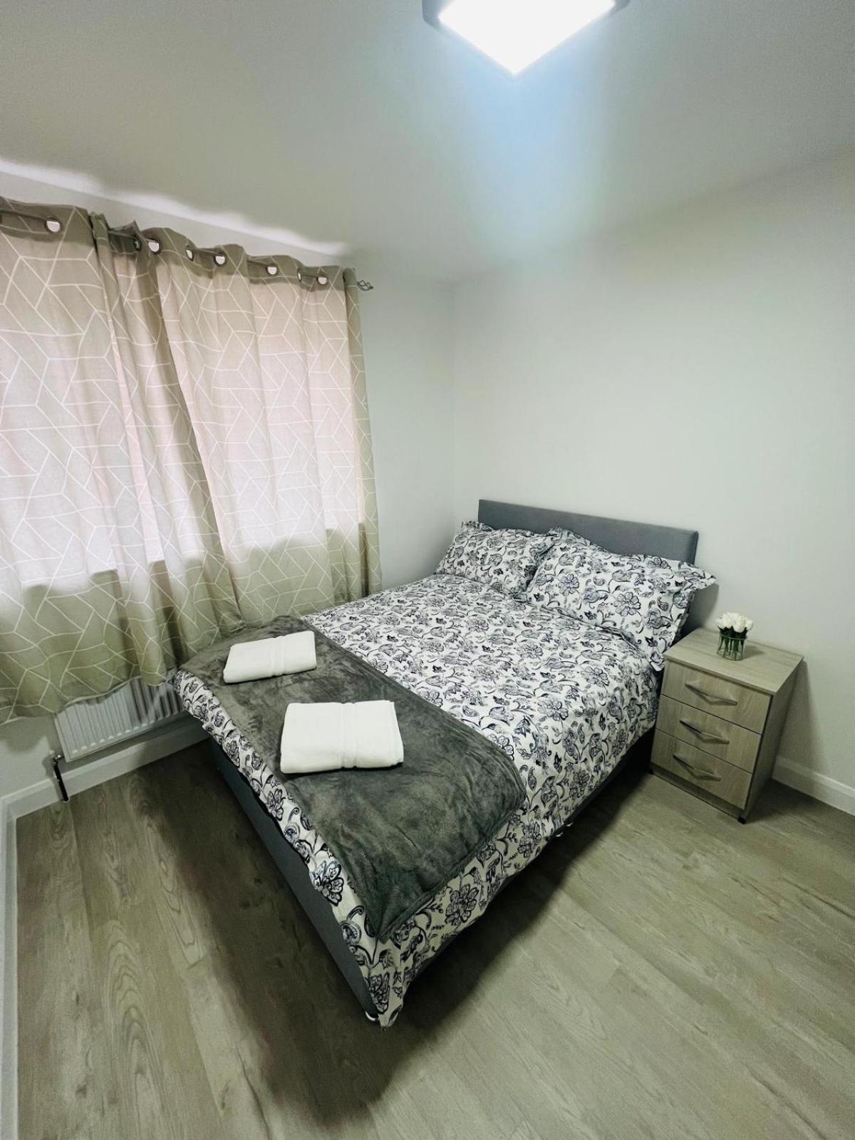 Apartament 93 New Road Harmondsworth Zewnętrze zdjęcie