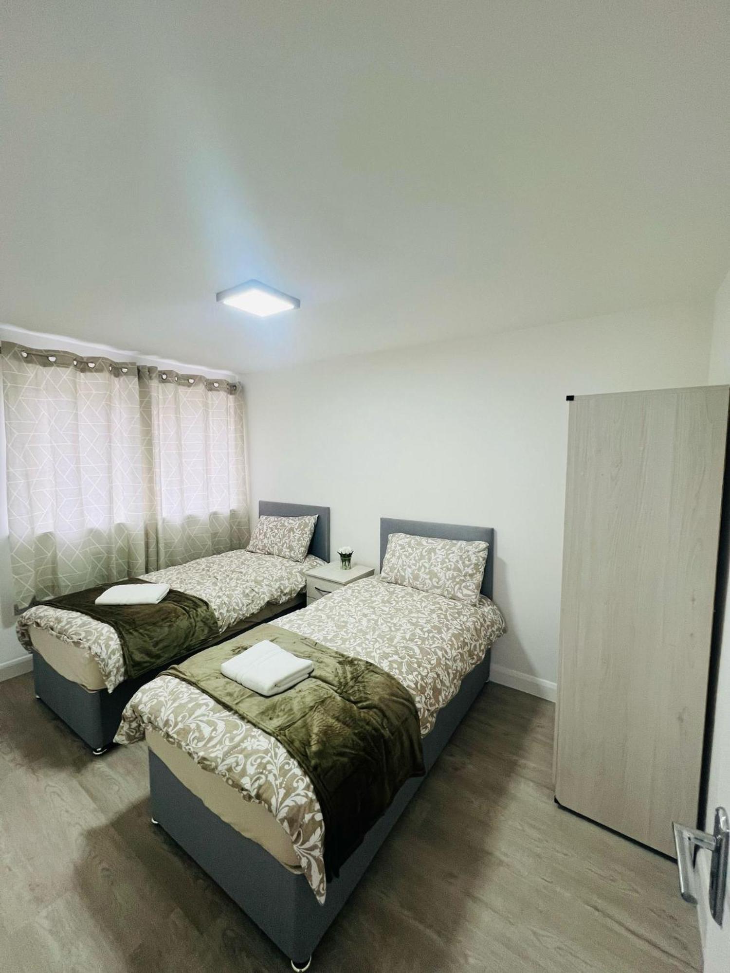 Apartament 93 New Road Harmondsworth Zewnętrze zdjęcie